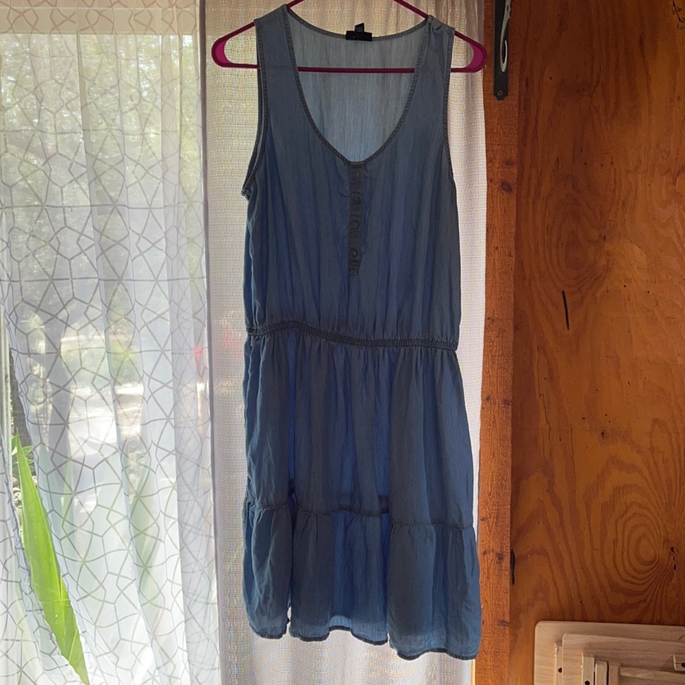 Sleeveless denim dress